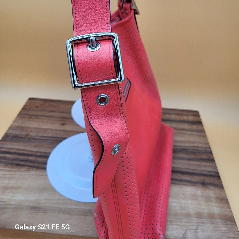 Coach Pink Shoulder Bag With Adjustable Strap - Picture 7 of 16